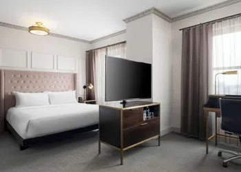 Hotel Phillips Kansas City Curio Collection by Hilton hotel thumbnail 8