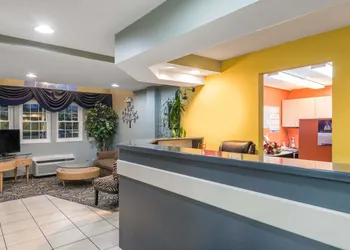 Microtel Inn & Suites by Wyndham Dayton/Riverside OH hotel thumbnail 3