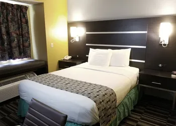 Microtel Inn & Suites by Wyndham Dayton/Riverside OH hotel thumbnail 7