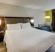 Holiday Inn Express Hotel & Suites Dayton-Centerville by IHG hotel detail image 4