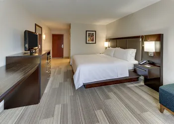 Holiday Inn Express Hotel & Suites Dayton-Centerville by IHG hotel thumbnail 5