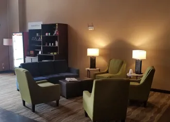 Comfort Suites South Point - Huntington hotel thumbnail 4