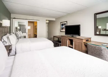 Hampton Inn Dover hotel thumbnail 5