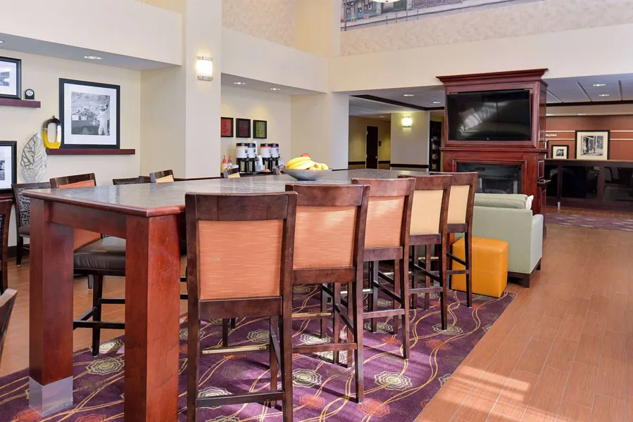Hampton Inn & Suites Dayton - Vandalia hotel detail image 2