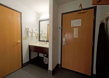 Quality Inn & Suites Harrington - Milford hotel thumbnail 7
