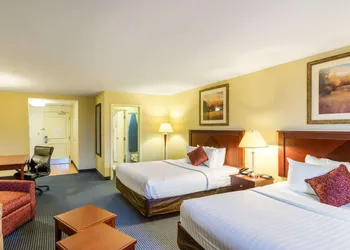 MainStay Suites Dover hotel thumbnail 8