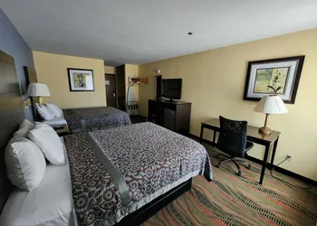 Days Inn by Wyndham Springfield hotel thumbnail 4