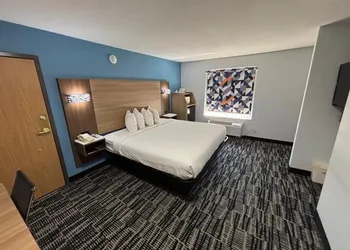 Jacksonville Inn & Suites hotel thumbnail 4