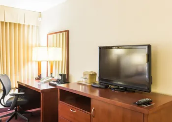 Clarion Hotel Somerset - New Brunswick hotel thumbnail 8
