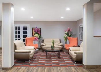 Microtel Inn & Suites by Wyndham Springfield hotel thumbnail 4