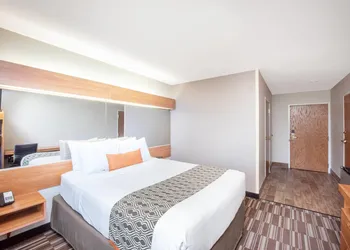 Microtel Inn & Suites by Wyndham Springfield hotel thumbnail 7