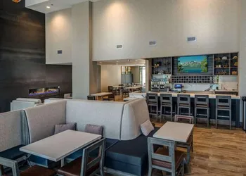 Hampton Inn & Suites South Lake Tahoe hotel thumbnail 2