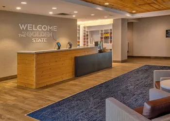 Hampton Inn & Suites South Lake Tahoe hotel thumbnail 4