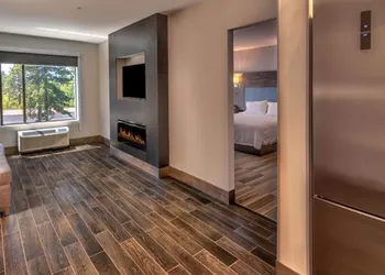 Hampton Inn & Suites South Lake Tahoe hotel thumbnail 5