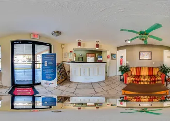 Econo Lodge Crystal River hotel thumbnail 2