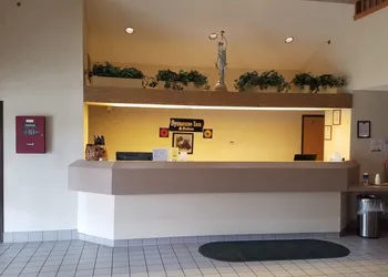 Syracuse Inn & Suites hotel thumbnail 2