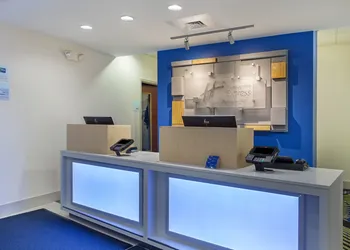 Holiday Inn Express & Suites Lebanon-Nashville Area by IHG hotel thumbnail 2