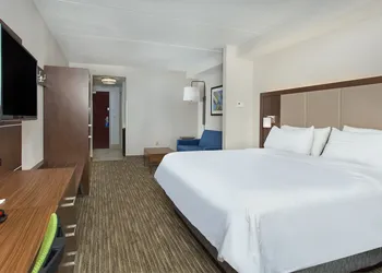 Holiday Inn Express & Suites Lebanon-Nashville Area by IHG hotel thumbnail 6