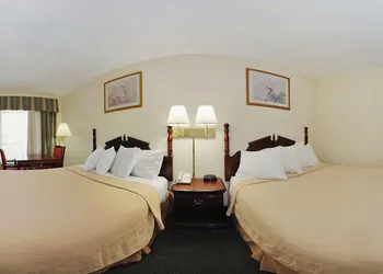 Quality Inn Lebanon hotel thumbnail 4