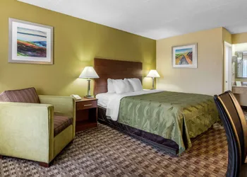 Quality Inn Lebanon hotel thumbnail 6