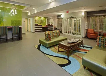 La Quinta Inn & Suites by Wyndham Lebanon hotel thumbnail 6