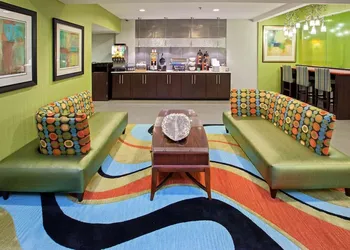 La Quinta Inn & Suites by Wyndham Lebanon hotel thumbnail 7