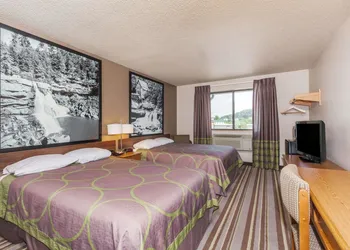 Super 8 by Wyndham Dunbar/Charleston Area hotel thumbnail 6