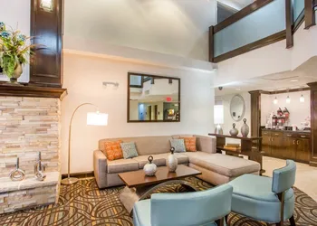 Comfort Suites Lebanon hotel thumbnail 2