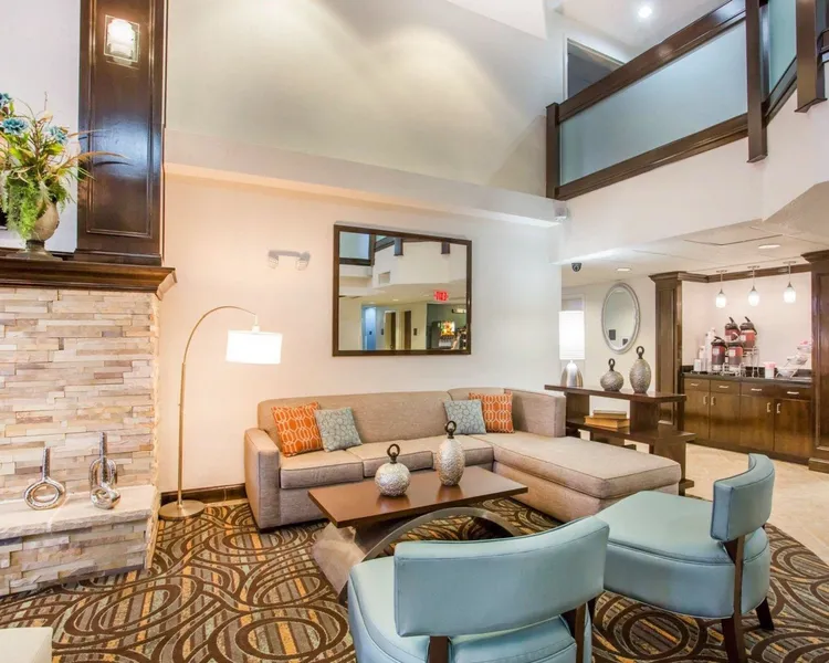Comfort Suites Lebanon hotel detail image 2