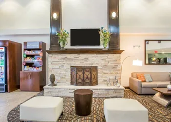 Comfort Suites Lebanon hotel thumbnail 3
