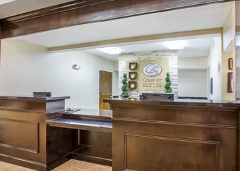 Comfort Suites Lebanon hotel thumbnail 4