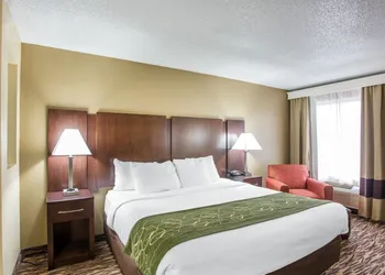 Comfort Suites Lebanon hotel thumbnail 5