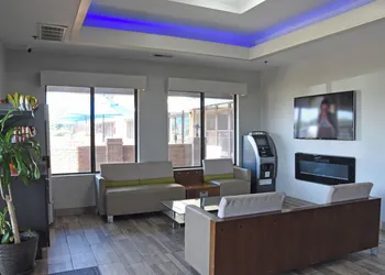 Days Inn by Wyndham Lebanon hotel thumbnail 3