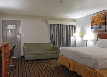 Days Inn by Wyndham Lebanon hotel thumbnail 4