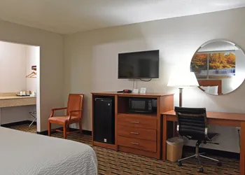 Days Inn by Wyndham Lebanon hotel thumbnail 5
