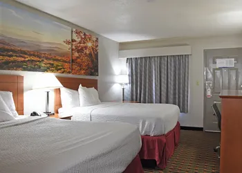 Days Inn by Wyndham Lebanon hotel thumbnail 7