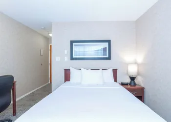 Sandman Hotel Penticton hotel thumbnail 5