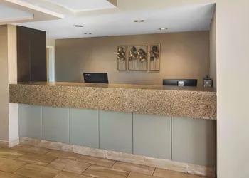 Best Western Plus Osoyoos Hotel & Suites hotel thumbnail 5