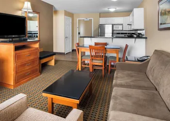 Best Western Plus Osoyoos Hotel & Suites hotel thumbnail 8