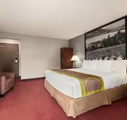 Quality Inn & Suites hotel detail image 5