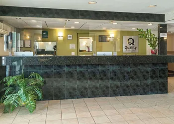 Quality Inn & Suites hotel thumbnail 2