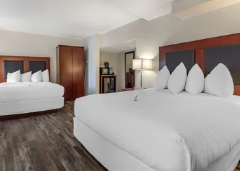 Hotel Penticton hotel thumbnail 5
