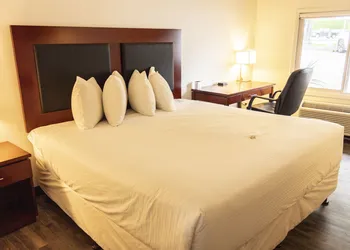 Hotel Penticton hotel thumbnail 8