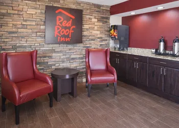Red Roof Inn Champaign - University hotel thumbnail 3