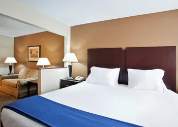 Holiday Inn Express Tuscola by IHG hotel thumbnail 4