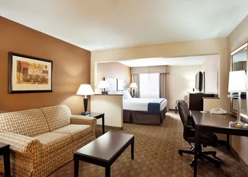 Holiday Inn Express Tuscola by IHG hotel thumbnail 5
