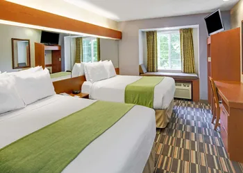 Microtel Inn & Suites by Wyndham Cherokee hotel thumbnail 4