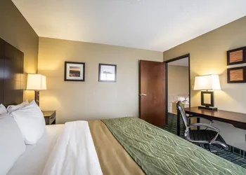 Quality Inn Franklin hotel thumbnail 6