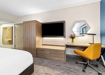 Holiday Inn Express & Suites Sylva - Western Carolina Area by IHG hotel thumbnail 4