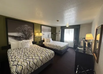 Simple Rewards Inn hotel thumbnail 6